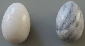 Dekoration für Frühstückstisch und Ostern 2 Eier, Ostereier aus Marmor ca. 7x5cm - Bild 1 von 5