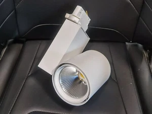 LTS Licht&Leuchten LED-Stromschienenstrahler JETT 103.40.35.2 30W 644735 - Bild 1 von 12