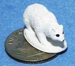 Very Small Micro Machine Plastic Figure of a Polar Bear - Picture 1 of 4