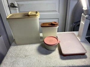 Tupperware Almond 20 Cup Cereal Keeper 1588 W/ Lid 1590 & More Bonus Tupperware - Picture 1 of 18