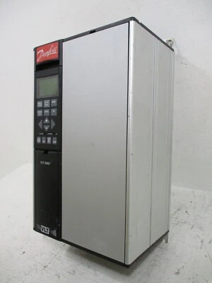 Danfoss VLT5004-PT5C20STR3DLF00A00C0 3-HP Inverter Drive 3HP 2.2kW 175Z0137 - Image 1 of 4