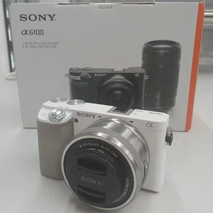 Mirrorless Camera Double Zoom Kit Model ILCE 6100Y W SONY - Picture 1 of 12