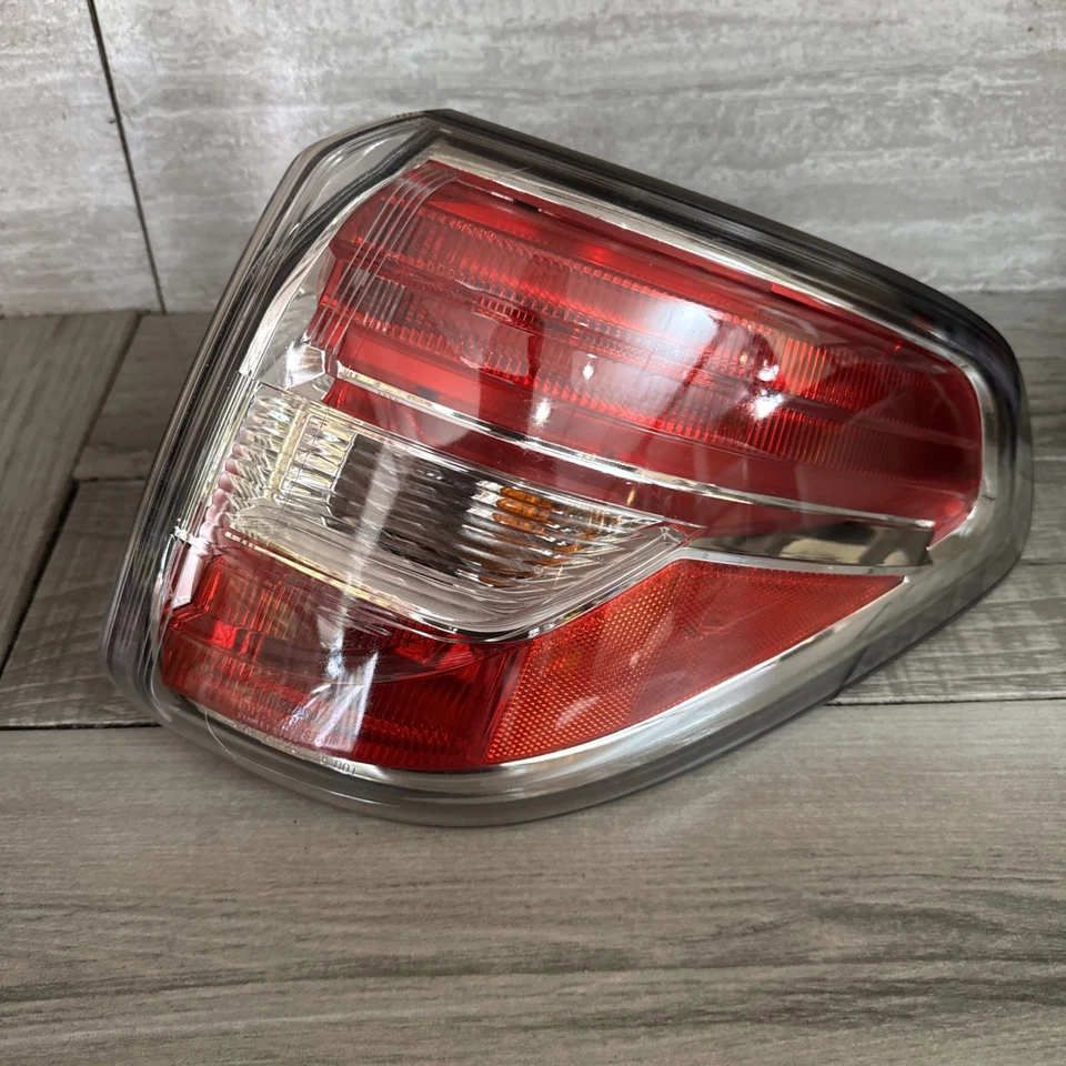 🥇LUZ TRASERA DERECHA ORIGINAL 2017 2018 2019 2020 NISSAN ARMADA LED PASAJERO OEM Foto 1 de 4
