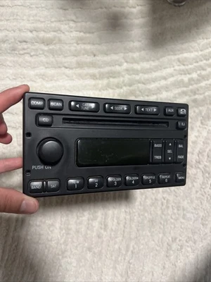 2002-2005 Ford Explorer Navigator Cd Cassette Radio Receiver exc Sport Trac OEM - Image 1 of 4