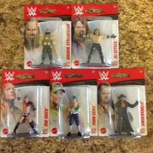 ✅WWE 3-5 Micro Figurine Wrestling Stars Rock, Cena, Undertaker, Styles, Strowman - Picture 1 of 6