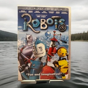 Robots • DVD • 2005 • Ewan McGregor, Halle Berry, Mel Brooks, Drew Carey & Robin - Picture 1 of 6