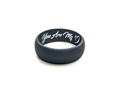 Alianza de anillo de boda de silicona grabado personalizado para hombre de AERA RINGS Foto 1 de 4
