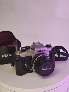 {Casi Como Nueva} Cámara fotográfica Nikon FG SLR con estuche - Imagen 1 de 12