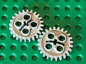 2 x Engrenage LEGO TECHNIC Light Gray gear 3648a Oldgray / 4095 3804 5241 10124 - Picture 1 of 1