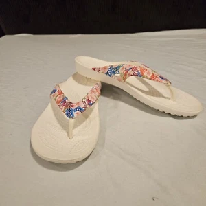 Sandali infradito infradito Crocs stampa floreale donna 9 tropicali - Foto 1 di 9
