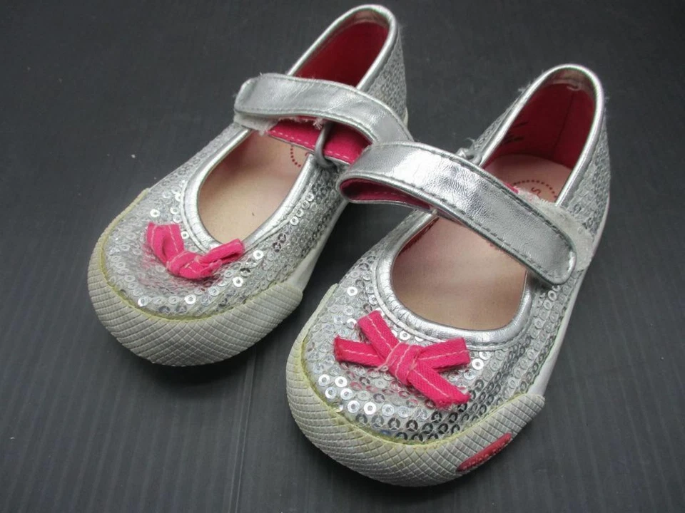 Stride Rite Size 5 Baby Girls Silver Sparkling Flat Mary Jane Shoes 2G - Image 1 of 4
