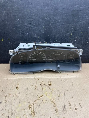 Cuadro de instrumentos velocímetro Ford Expedition 2000 2001 2002 OEM U5532 DG Foto 1 de 4