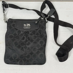 Bolso Bandolera Coach Madison Punteado Op Art Negro Lona Plateado Herrajes - Imagen 1 de 11