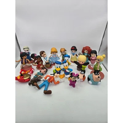 Lote Conjunto Colección Mini Figuras Princesas y Amigos Animadores Disney Foto 1 de 4