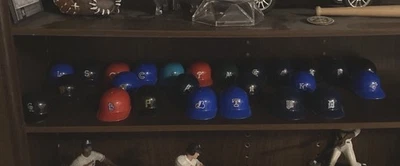 RARO Mini Equipo MLB Máquina Expendedora Cascos Coleccionables LOTE DE 25 Años 90 De Colección Foto 1 de 4