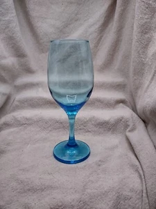 Blue Wine Glass, Goblet 8.25 inches tall, 2.36 inches across mouth - Picture 1 of 3