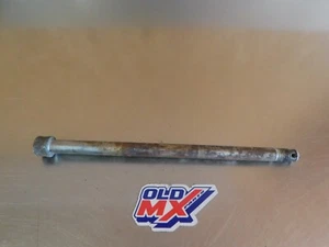 Axe de roue avant Yamaha 125 AT2 - Imagen 1 de 3