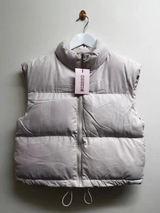 Chaleco acolchado Missguided elástico con corbata inferior 'Piedra' (SW) - Imagen 1 de 6