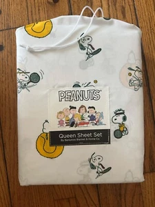 BERKSHIRE Peanuts SNOOPY Tennis Ball WHITE Sheet Set POLYESTER Size QUEEN - Picture 1 of 3