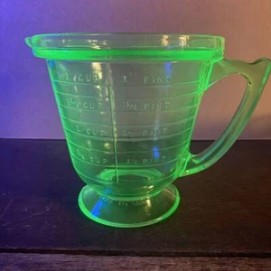 Vaseline Glass T.S.Handimaid in U.S.A. Major Cup 1930s Vintage Manganese JAPAN - Picture 1 of 9