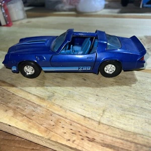 ERTL Diecast Camaro Z28 Blue Vehicle-Doors and hood Open 1/24 Scale - Picture 1 of 14