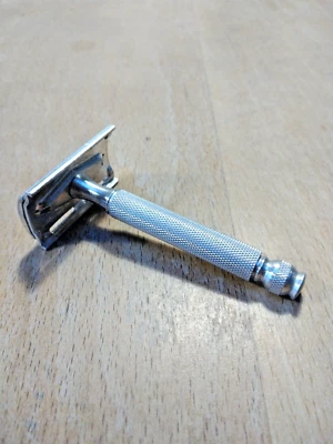Rasoir de sureté Gillette Travel Tech, made in UK, razor, shaving. - Photo 1/4