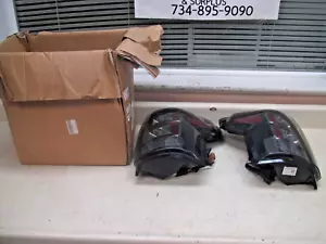 Pair Vland Smoked LED Tail Lights For Ford F150 2015-2020 F-150 Rear Turn Signal - Picture 1 of 12