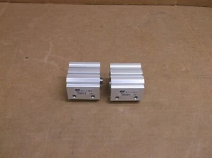 CRS3U 25 X .5 -BB-M-T44 PHD Aire Neumático Compacto Cilindro 12539572 01 - Picture 1 of 4