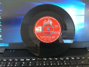 TÜRKISCHE MUSIK-SEVIM TANÜREK-KAER BÖYLE IMIS-MAZIYI UNUTMA SINGLE 45LIK O.COVER - Bild 1 von 2