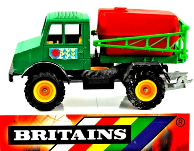 Britains 1:32 FARM MERCEDES UNIMOG MODIFIED TRACTOR with FERTILIZER SPRAYER BOOM - Image 1 of 4