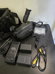 Vintage RCA CC740 20x Zoom Plus Camcorder VHS C w/ accessories Powers On - Picture 1 of 4