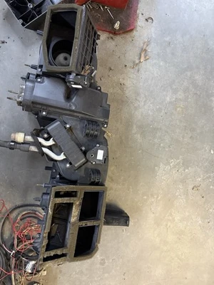 HUMMER H2 2003-2007 CLIMATIZACIÓN CLIMATIZACIÓN AIRE ACONDICIONADO NÚCLEO SOPLADOR MOTOR CARCASA CAJA OEM Foto 1 de 2