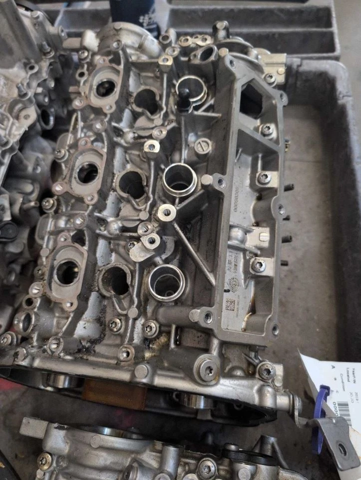 Passenger Right Cylinder Head 3.0L Fits 20-23 AUDI Q7 1111487 — 第 1/1 张图片