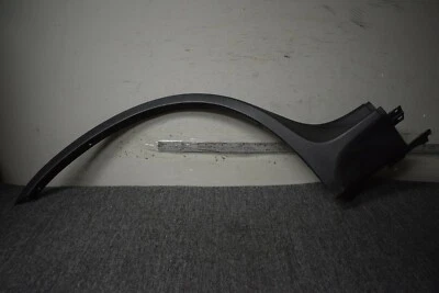 1999-2006 BMW X5 (E53)  Right Rear arch trim 8408708  - Imagem 1 de 3
