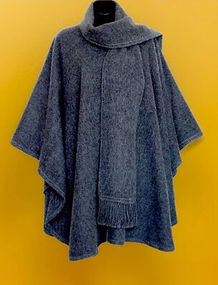 ￼ Camargo 100% Alpaca Beautiful Poncho Attached Scarf Gray One Size Unisex - Image 1 of 4