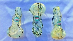 Hanna's Bomb Ass Glas 3" verdreht Farbwechsel Löffel Pfeife-US-Verkäufer - Bild 1 von 2