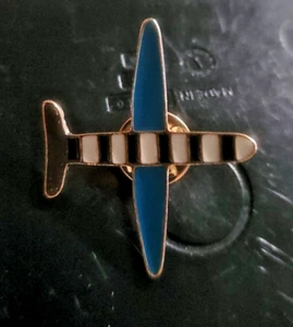 Plane Pin - Picture 1 of 4