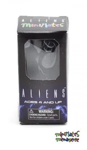 Aliens vs Marines Minimates Army Dump Battle Damaged Alien Warrior (Boxed) - Picture 1 of 1