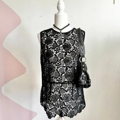 Camiseta sin mangas de ganchillo de encaje negro, gótico suave grunge Y2K años 2000 indie sleaze grande Foto 1 de 4