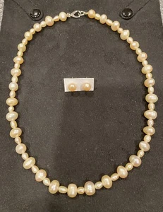 Zuchtperlenkette mit Ohrringen - Bild 1 von 3