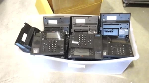 Menge (14) Polycom VVX 450 Bürotelefone ohne Ständer einige Headsets - Bild 1 von 2