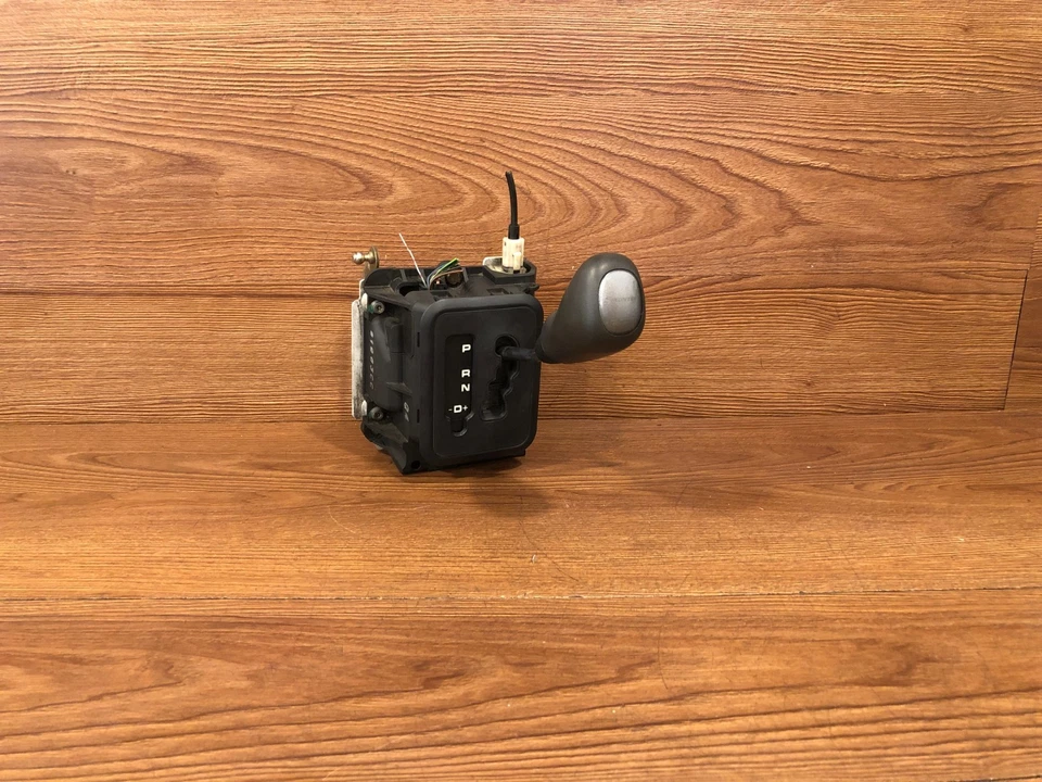 2003-2006 MERCEDES BENZ DODGE SPRINTER 3500 2500 FLOOR GEAR SELECTOR SHIFTER OEM - Image 1 of 4