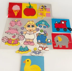 Set bambola di carta vintage Miss Piggy Baby Muppets e carte allacciate vintage set - Foto 1 di 11