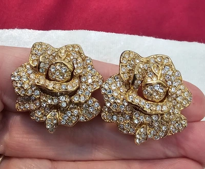 KJL KENNETH JAY LANE 透明铺面水钻玫瑰金夹耳环 — 第 1/4 张图片