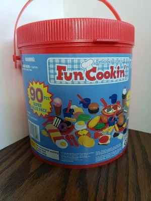 Contenedor cubo de comida Moose Mountain 1996 de colección divertido cocinar juego 88 piezas Foto 1 de 4