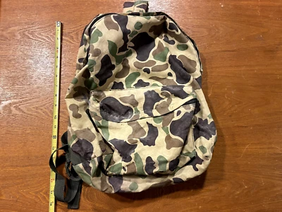 Mochila Eastpak Camuflada De Colección N735 Ligera Hecha en EE. UU. Foto 1 de 4