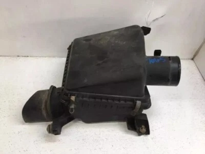 2010-2013 Toyota Tundra 8 Cylinder Air Cleaner Intake Box Assembly OEM — 第 1/4 张图片