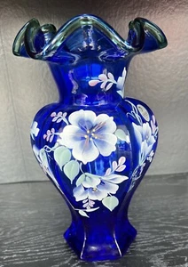FENTON ART GLASS COLBALT BLUE 75TH ANNIVERSARY 1998 HAND PAINTED FLOWERS VASE - Picture 1 of 11