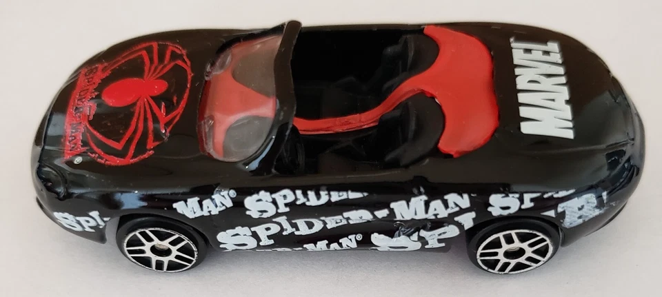 Coche diecast Maisto Marvel Spiderman Mustang Mach III 2005 Foto 1 de 4