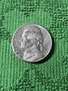 1977 D Jefferson Nickel Circulated - Picture 1 of 2